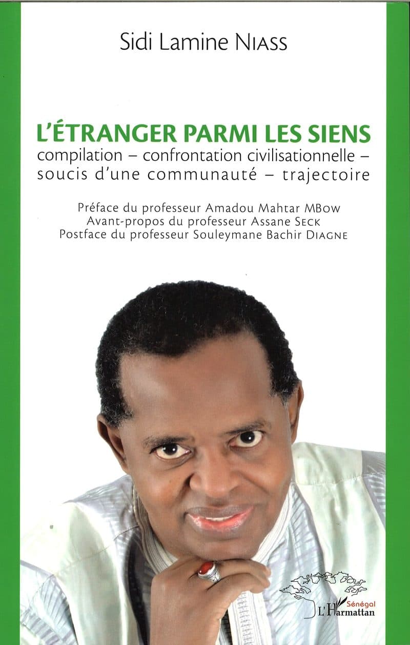 Couverture de « L'Etranger parmi les siens »